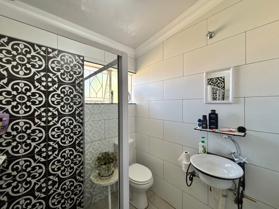 3 Bedroom Property for Sale in Flamwood North West
